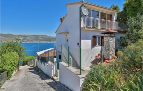 Beautiful Home In Okrug Donji With Wifi
